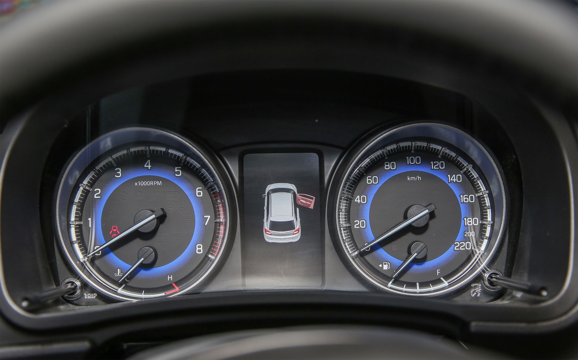 Suzuki Baleno ra mat o Indonesia anh 9