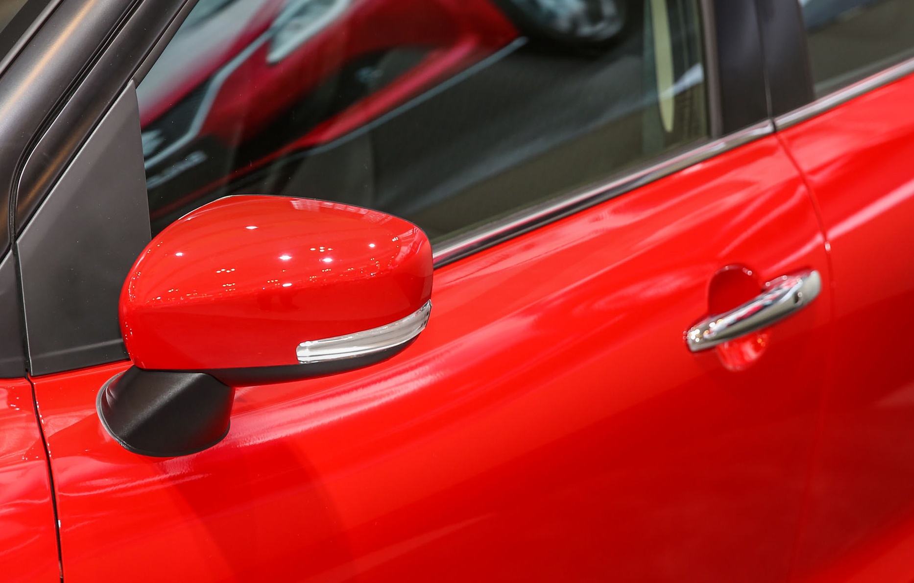 Suzuki Baleno ra mat o Indonesia anh 5