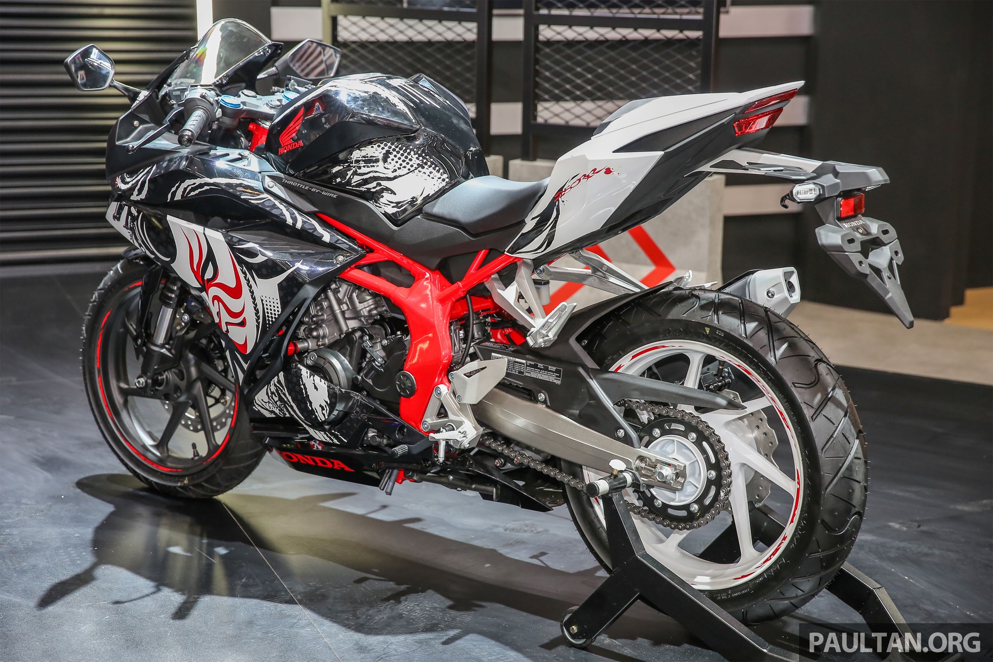 Honda CBR250RR 2017 phiên bản đặc biệt ở Indonesia ảnh 2 Honda CBR250RR 2017 phien ban dac biet o Indonesia anh 2