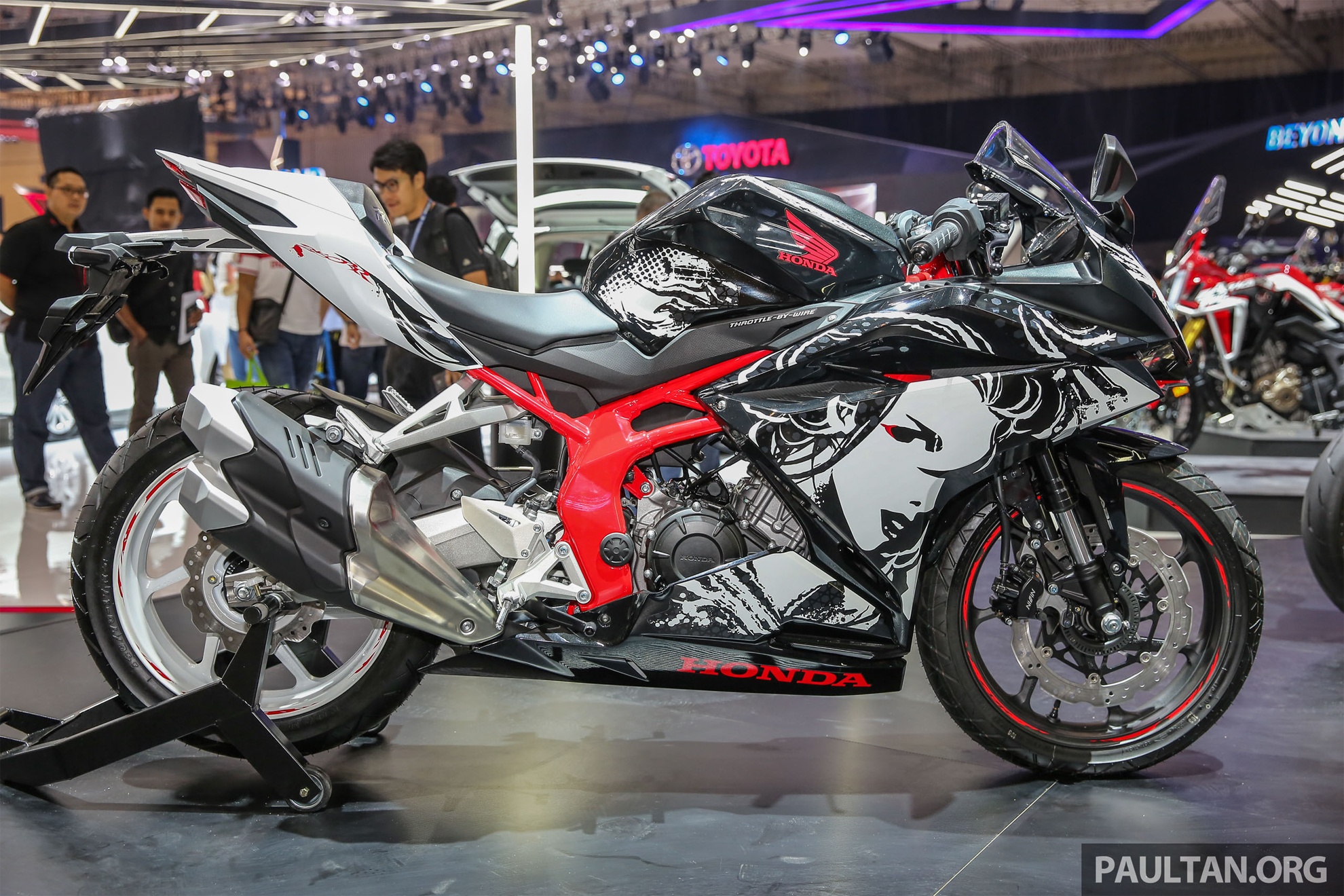 Honda CBR250RR 2017 phiên bản đặc biệt ở Indonesia ảnh 3 Honda CBR250RR 2017 phien ban dac biet o Indonesia anh 3