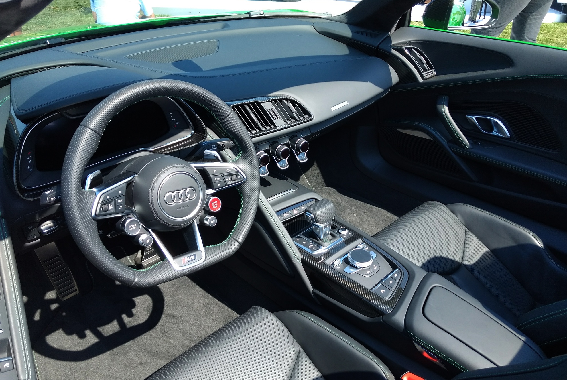 Audi R8 V10 Plus Spyder gia bao nhieu anh 6