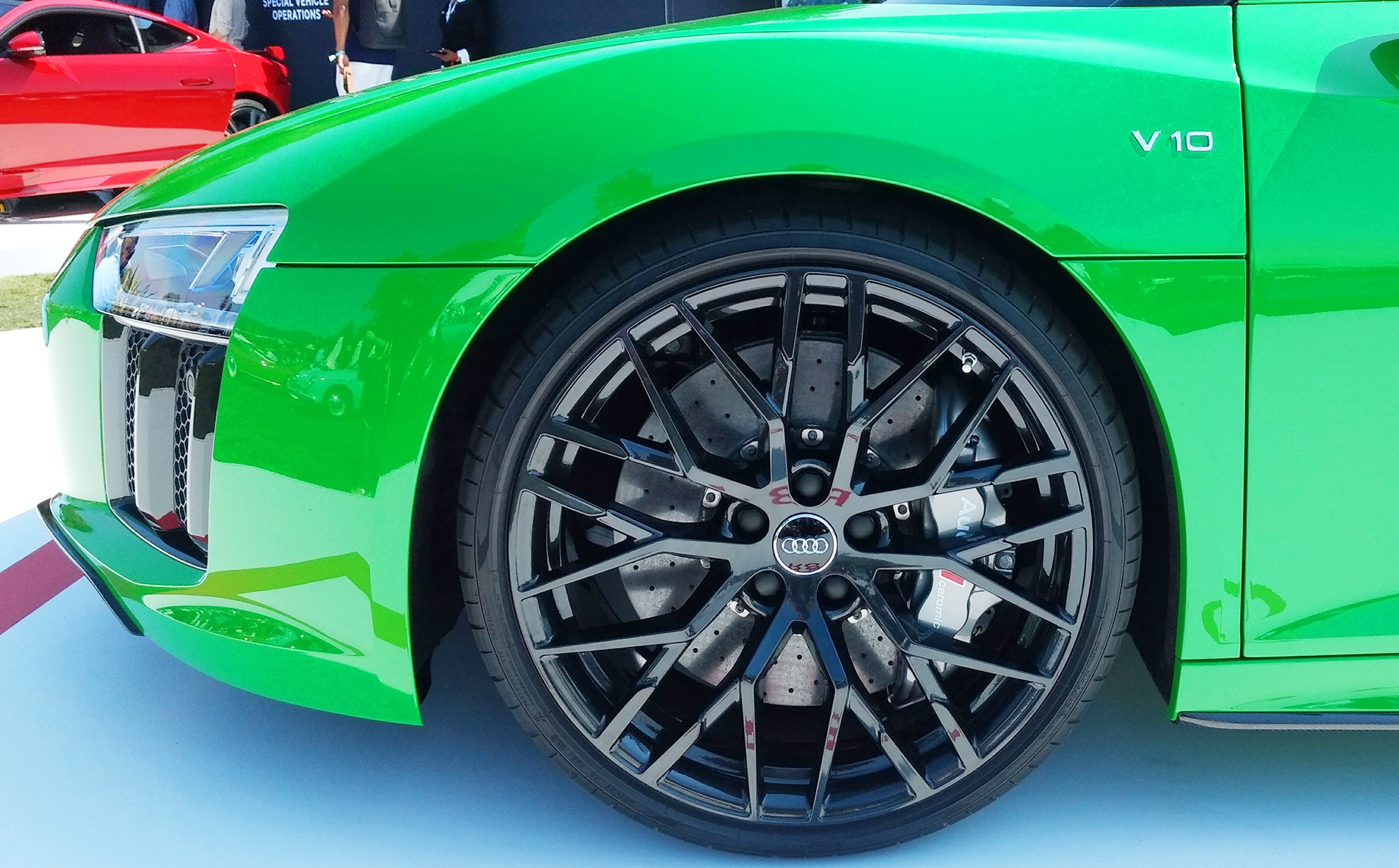 Audi R8 V10 Plus Spyder gia bao nhieu anh 5