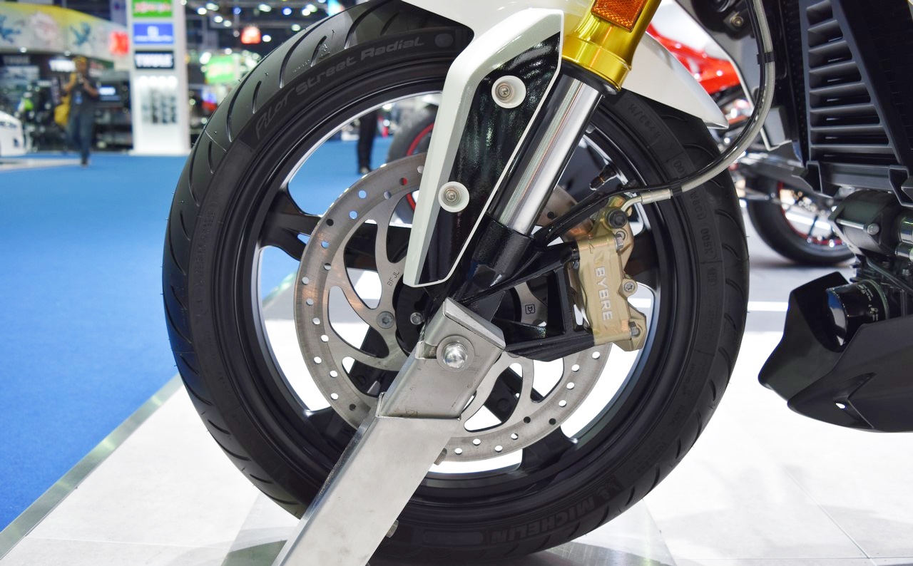 BMW G310R ban o Malaysia anh 5