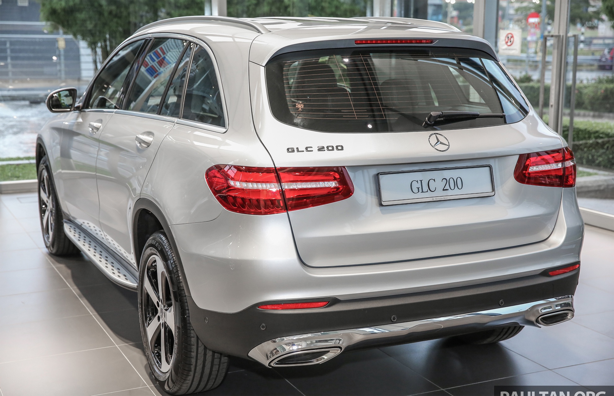 Mercedes-Benz GLC 200 ban o Malaysia anh 9
