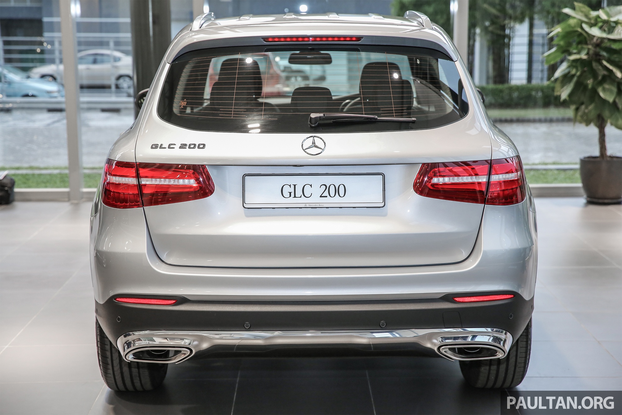 Mercedes-Benz GLC 200 ban o Malaysia anh 4