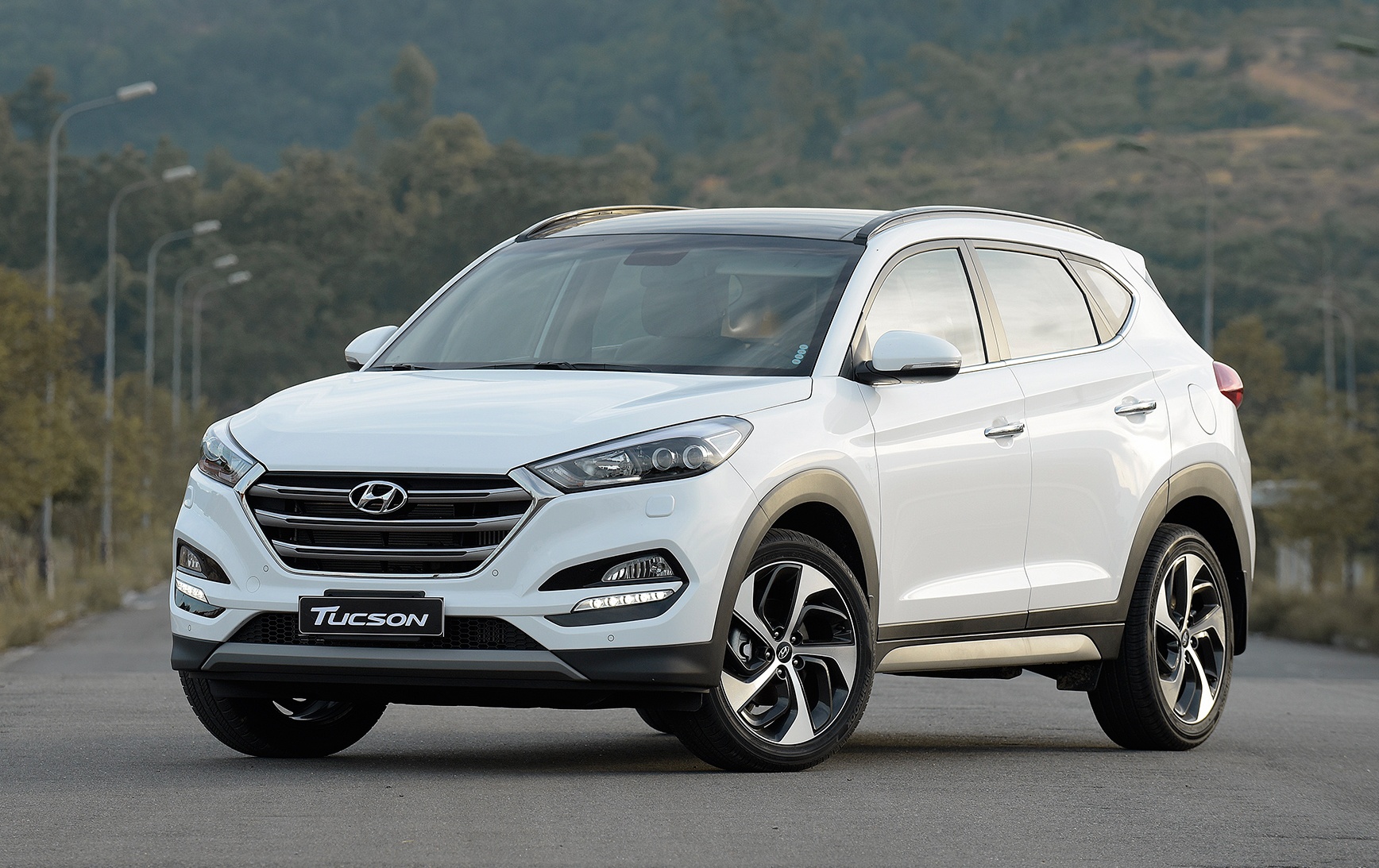 Hyundai Tucson 2017 gia tu 815 trieu, quyet dau Mazda CX-5 o VN hinh anh