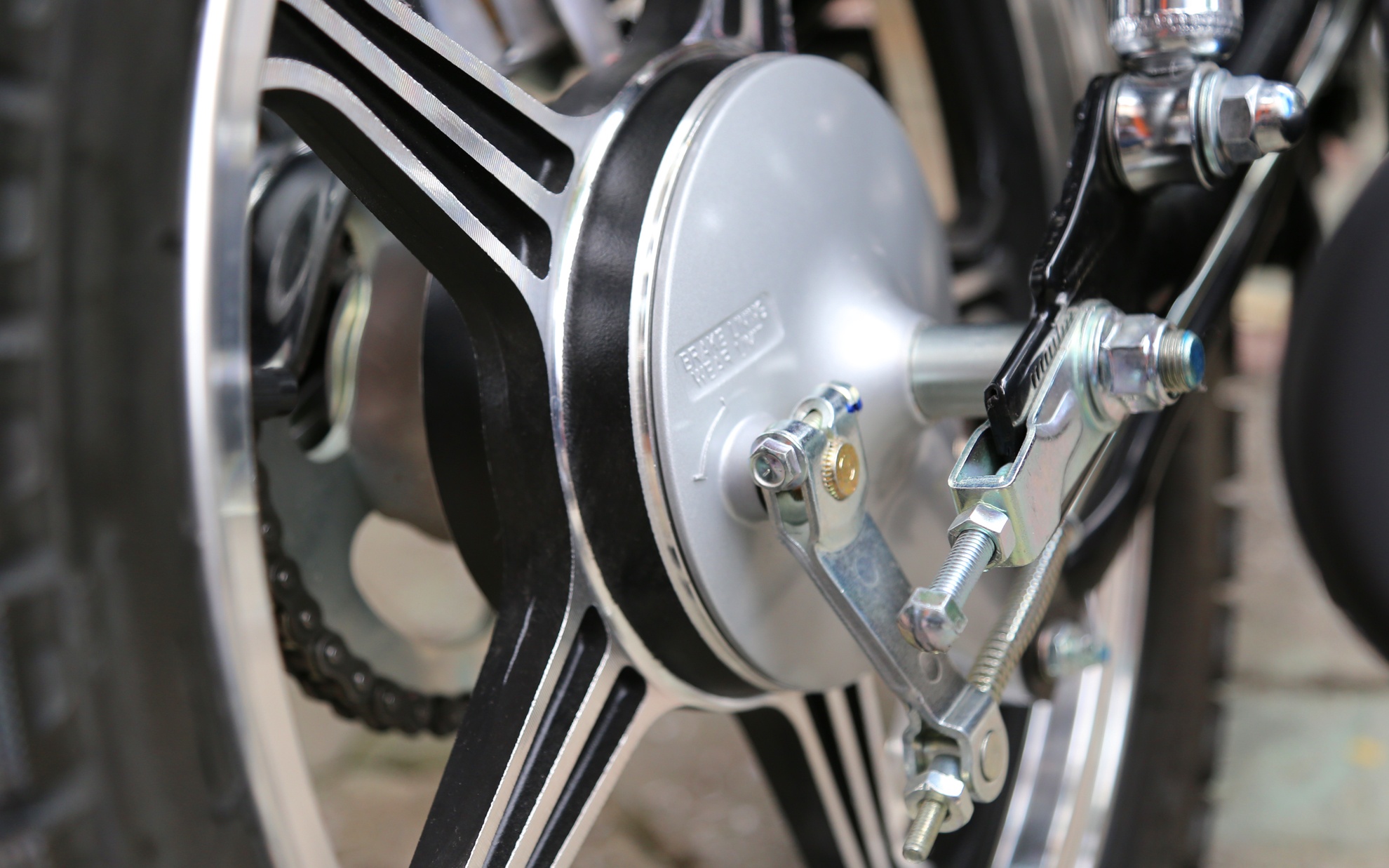 Suzuki GN125-2F 2017 ve Viet Nam anh 9