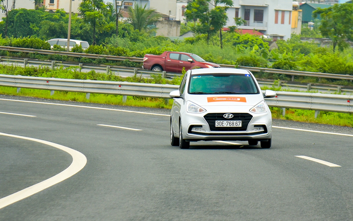 Hyundai Grand i10 2017 ban o Viet Nam anh 7