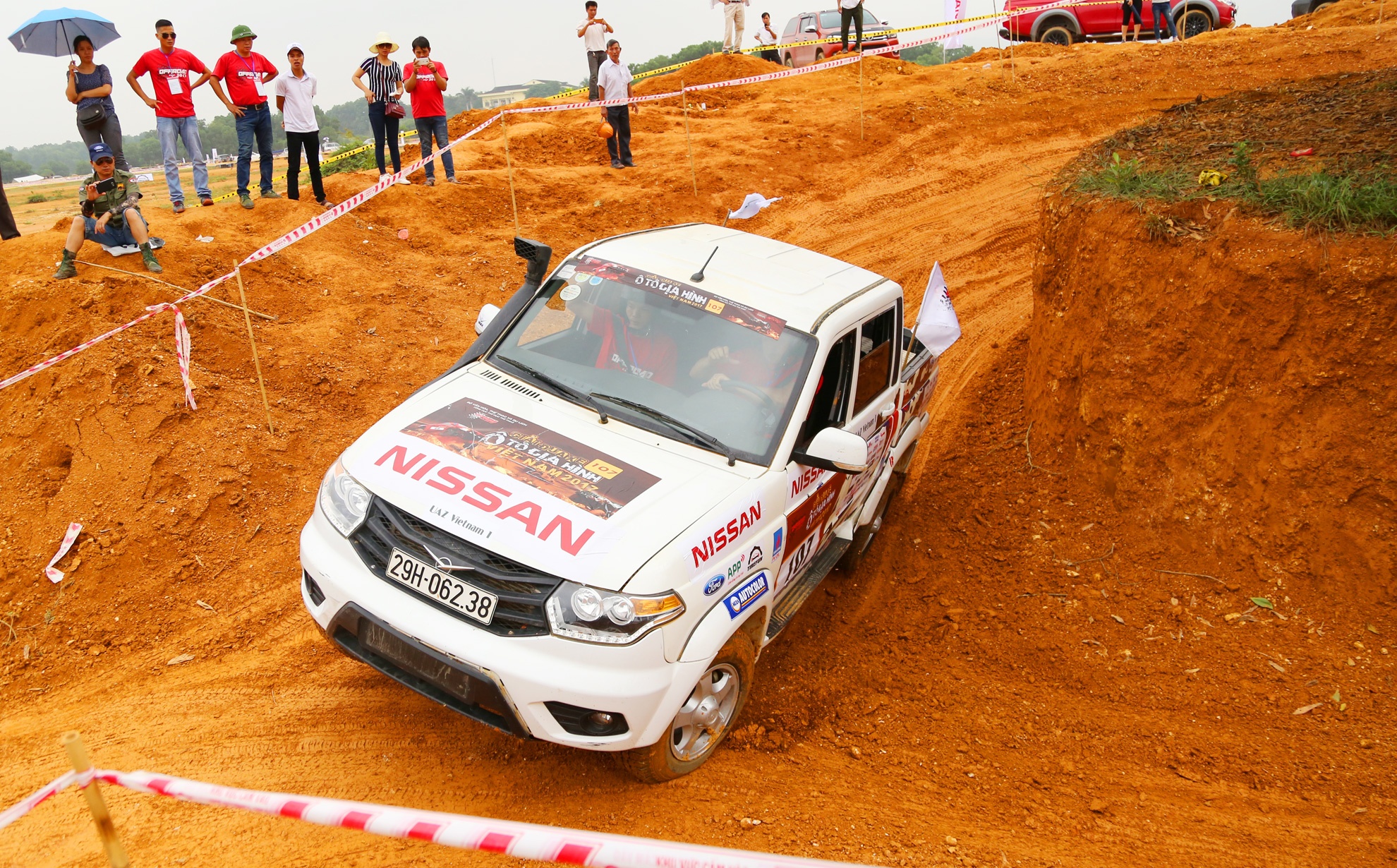 Giai dua oto dia hinh o Viet Nam anh 9