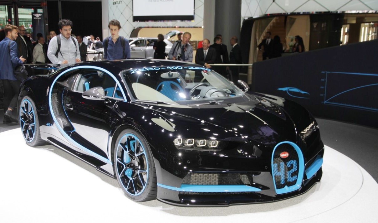 Bugatti Chiron gia bao nhieu anh 1