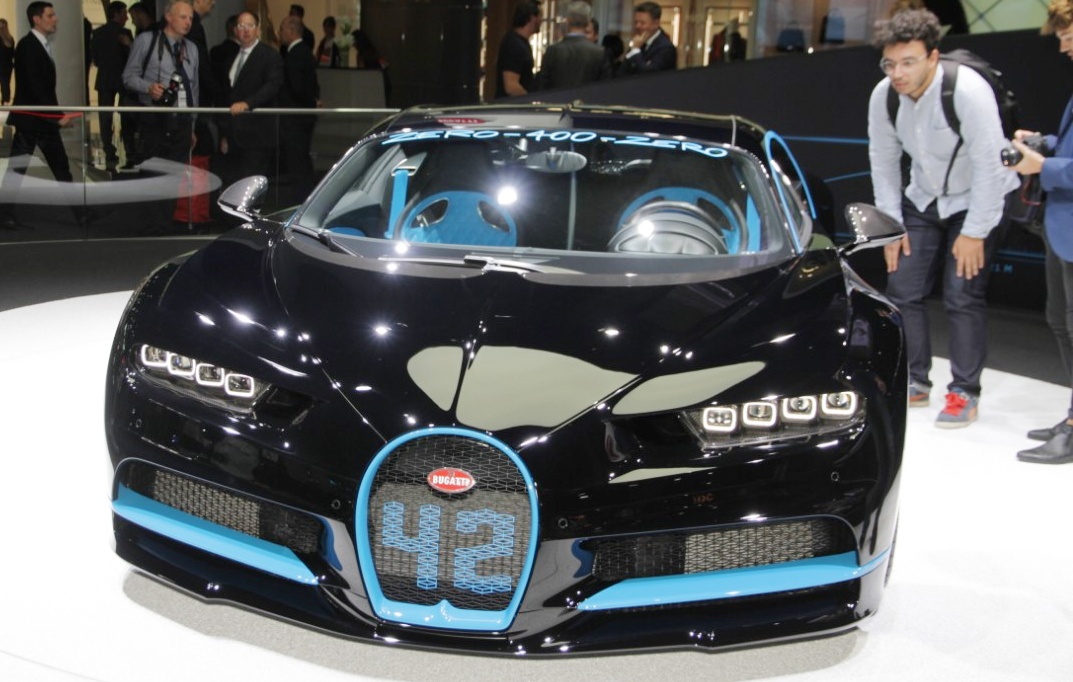 Bugatti Chiron gia bao nhieu anh 4