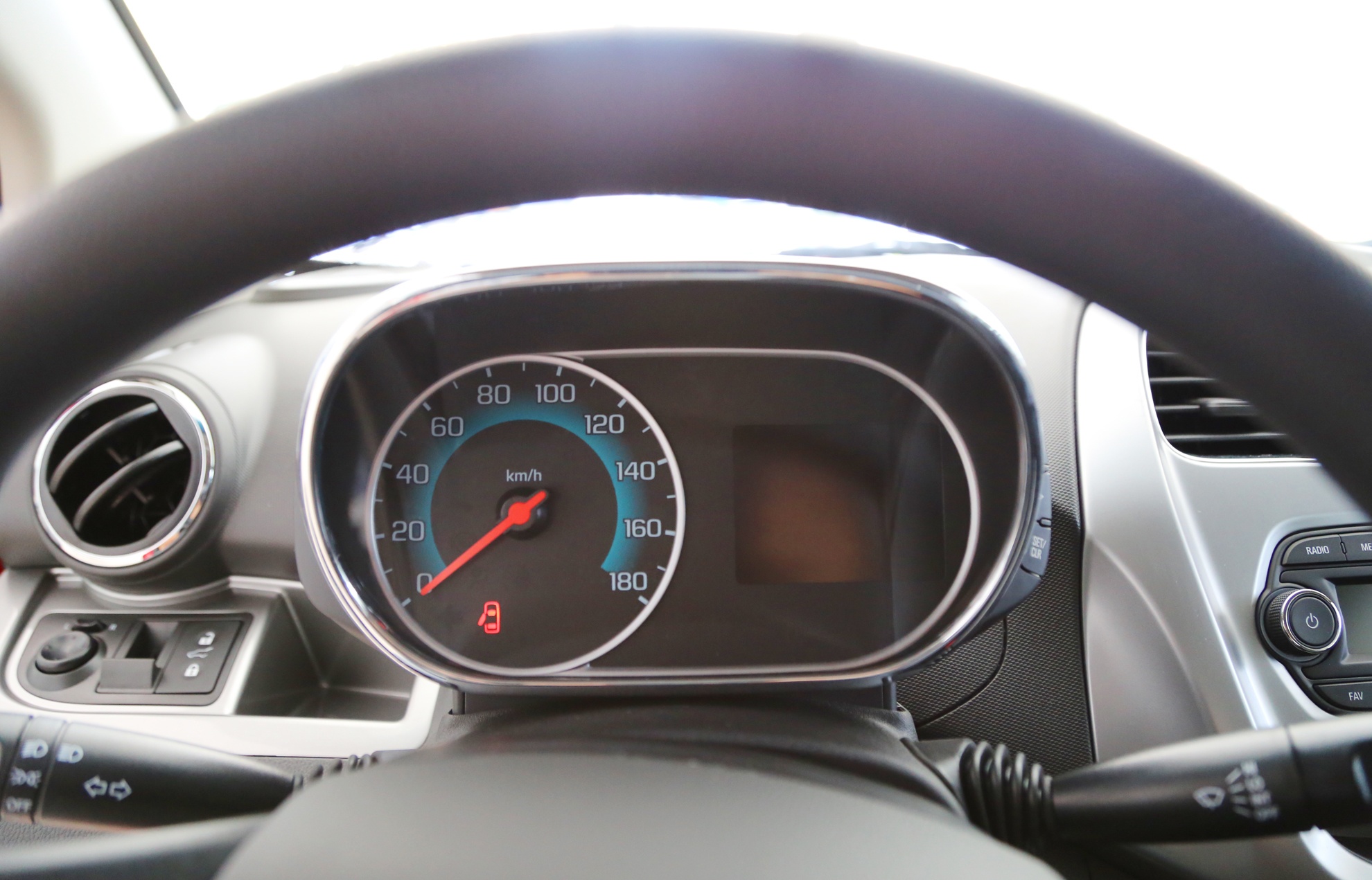 Chevrolet Spark Duo 2018 ban o Viet Nam anh 9