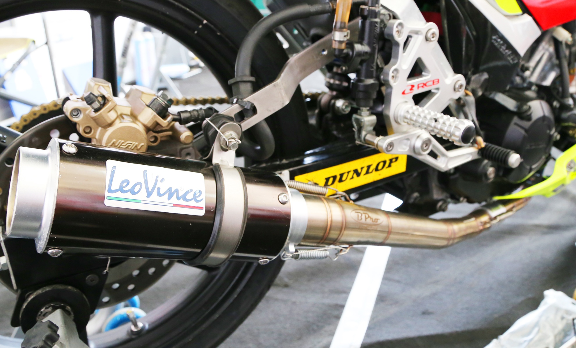 Honda Winner 150 phien ban xe dua o Viet Nam anh 8