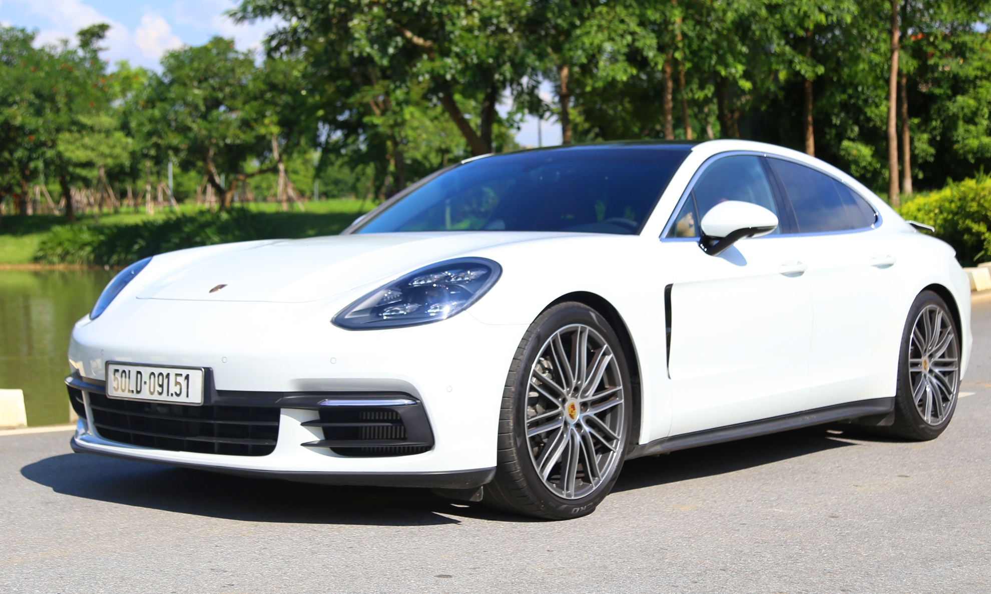 Porsche Panamera 4S 2017 ban o Viet Nam anh 1