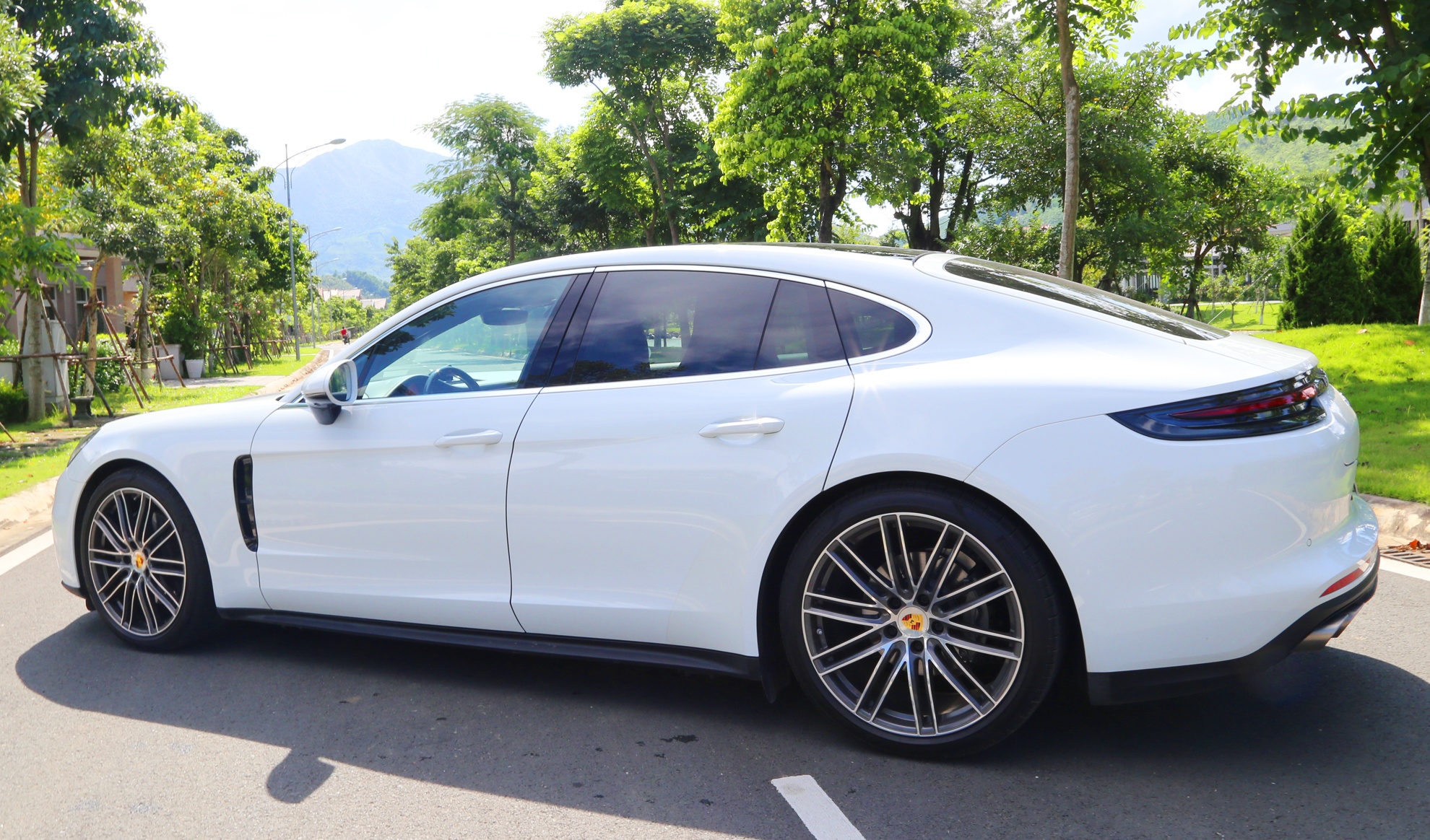 Porsche Panamera 4S 2017 ban o Viet Nam anh 18