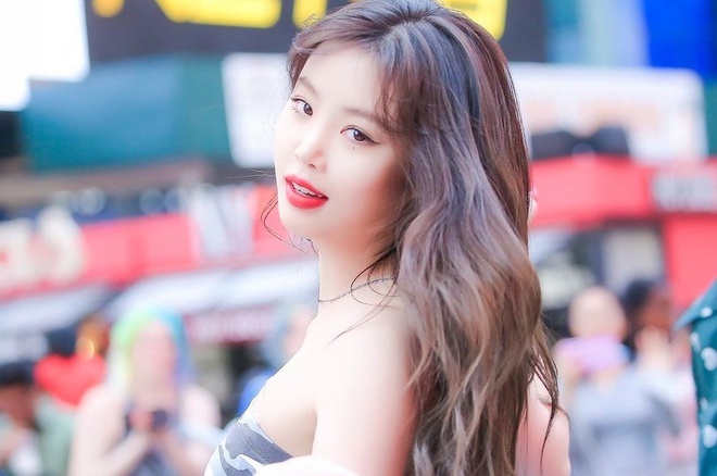 Hau qua khi tung tin gia vi than tuong Kpop hinh anh