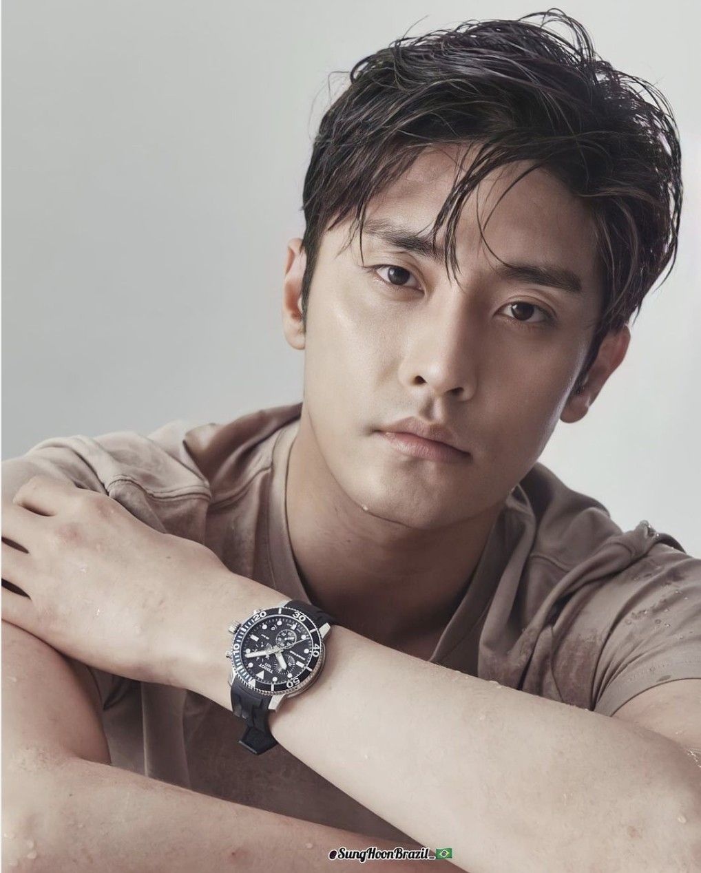 sunghoon thân mật với đồng nghiệp nữ ảnh 2 sunghoon than mat voi dong nghiep nu anh 2