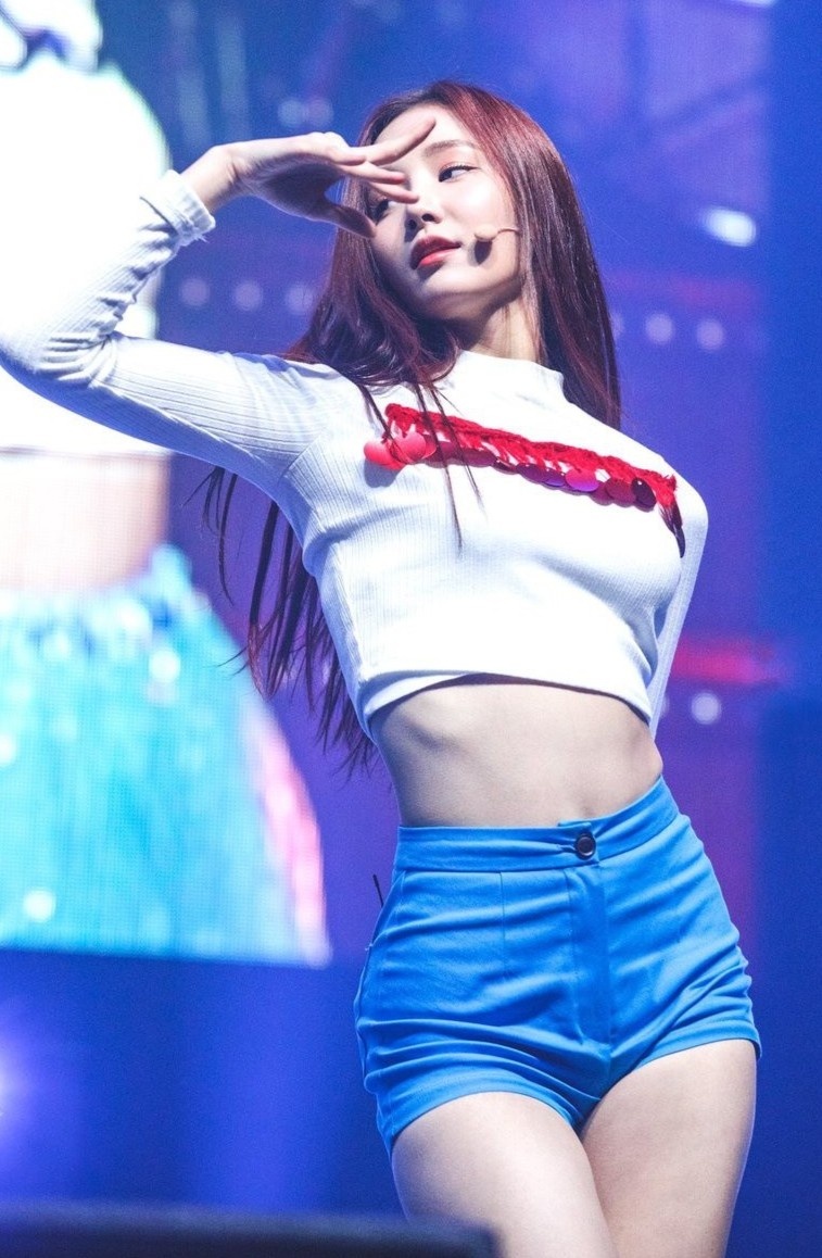 ngoại hình của yeonwoo ảnh 13 ngoai hinh cua yeonwoo anh 13