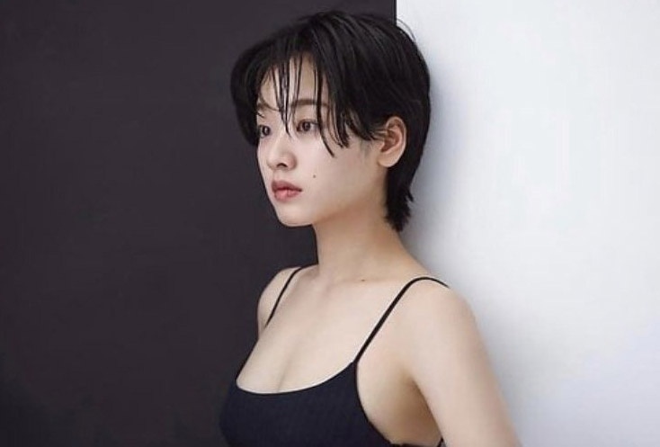 Cach nghe si dat voc dang dep nhat khi chup hinh hinh anh