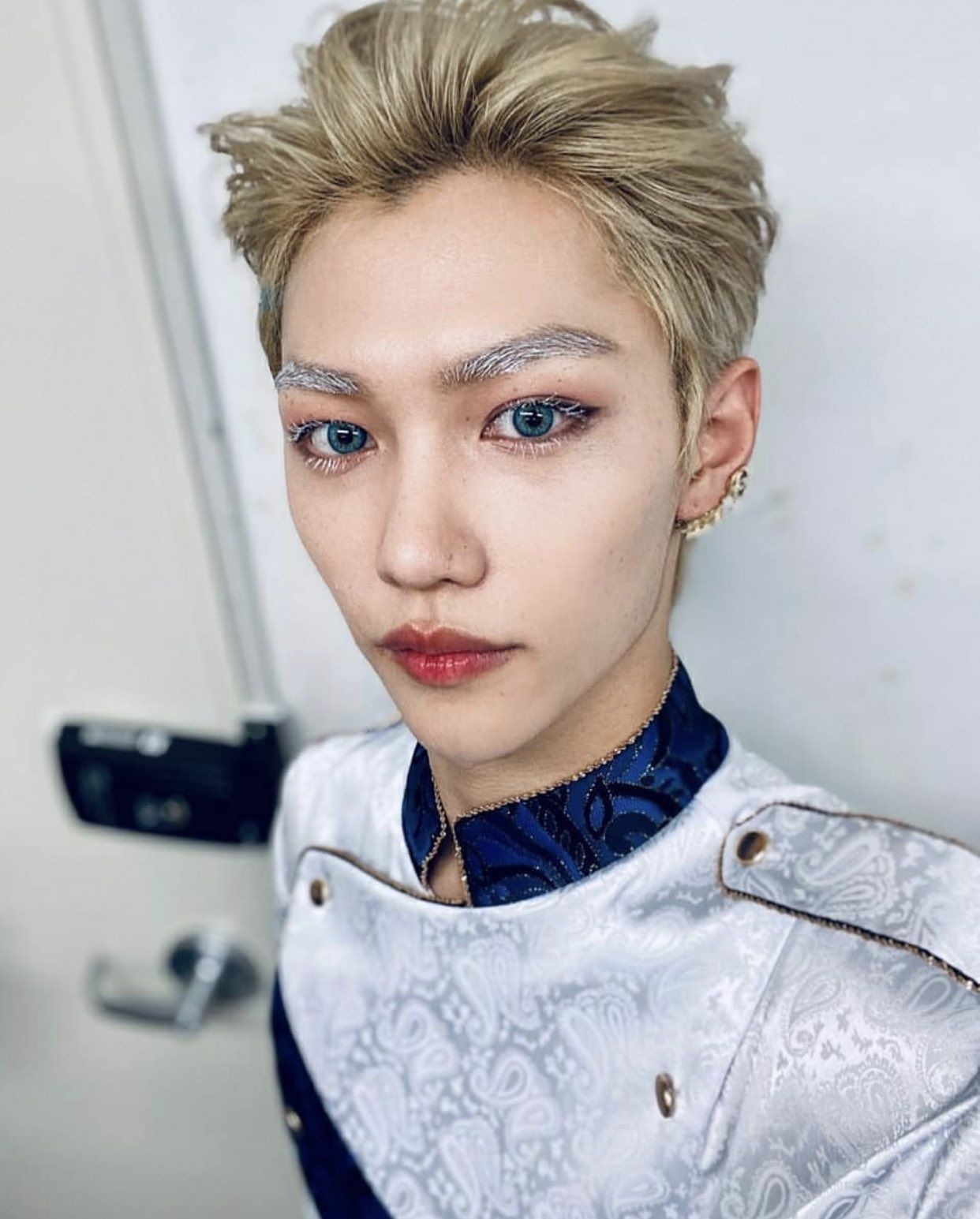 sao nam trang điểm thể hiện bản thân ảnh 15 sao nam trang diem the hien ban than anh 15