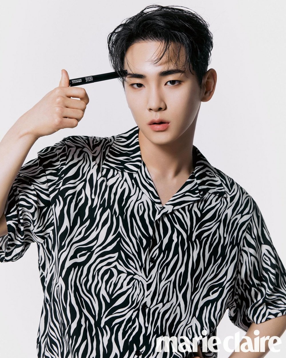 sao nam trang điểm thể hiện bản thân ảnh 4 sao nam trang diem the hien ban than anh 4