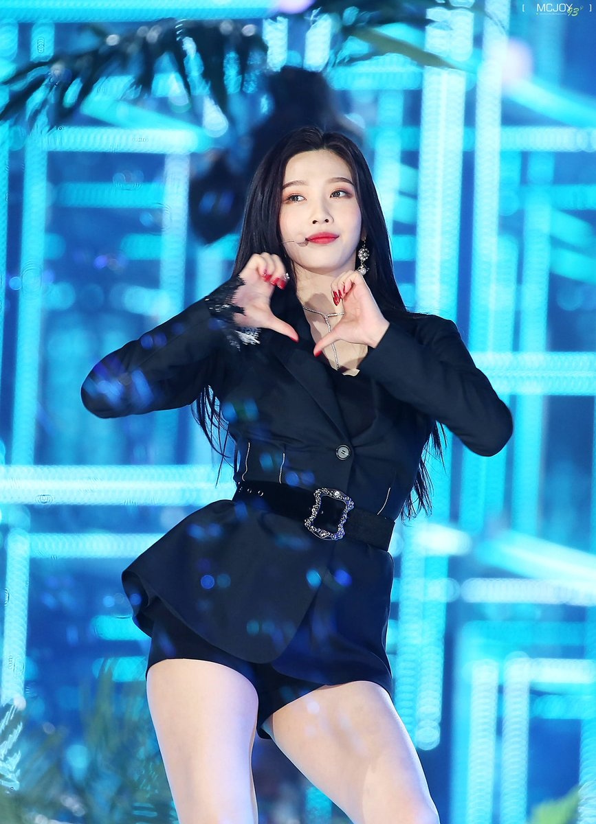 voc dang cua joy anh 5