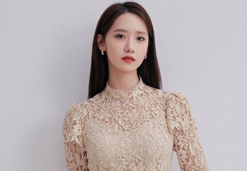 Yoona (SNSD) va Lee Jong Suk dong vai vo chong hinh anh