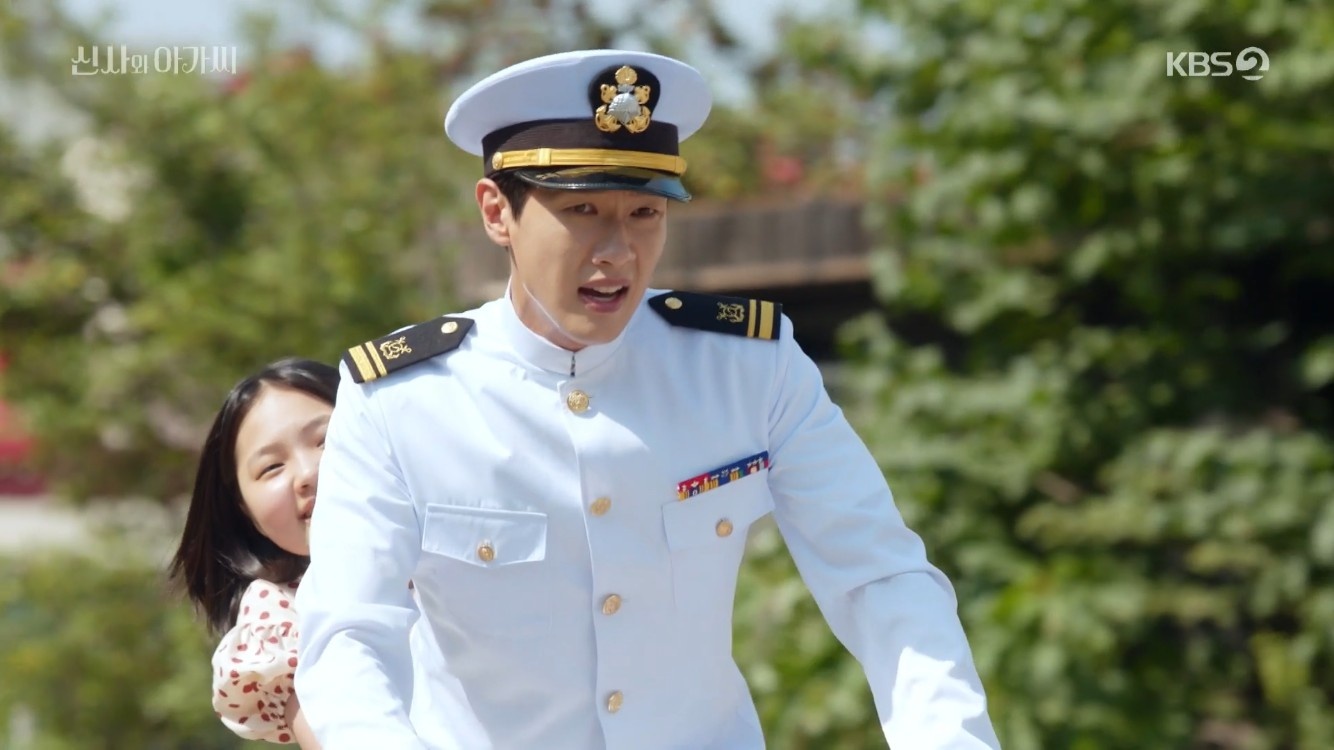 young lady and gentleman bi chi trich anh 1