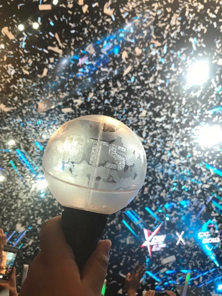 tình trạng thiếu hụt lightstick ở kpop ảnh 11 tinh trang thieu hut lightstick o kpop anh 11