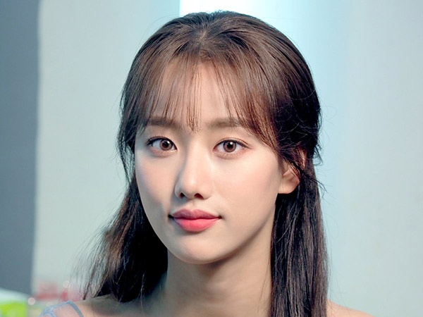 Nhan hang lam viec voi nghe si nhu con dao hai luoi hinh anh