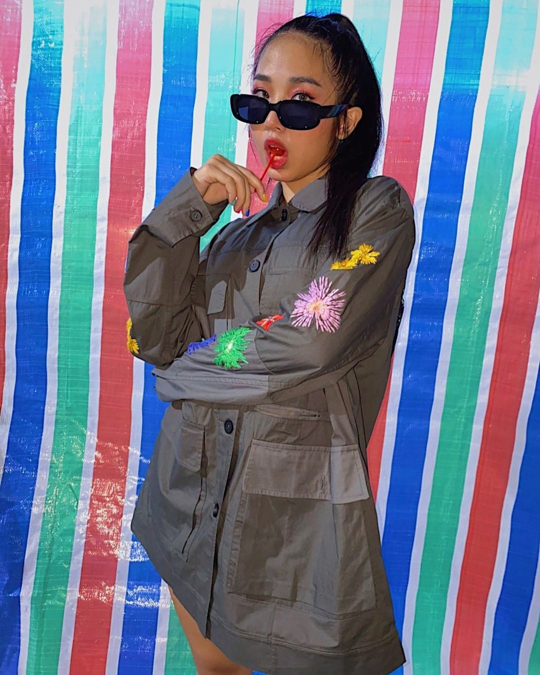 nu rapper rap bang nhieu thu tieng anh 11