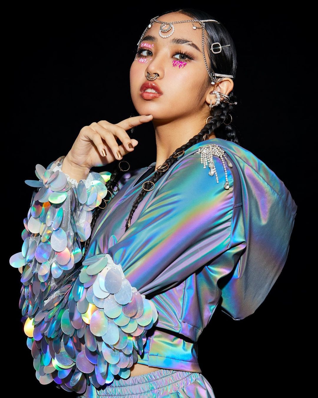 nu rapper rap bang nhieu thu tieng anh 4