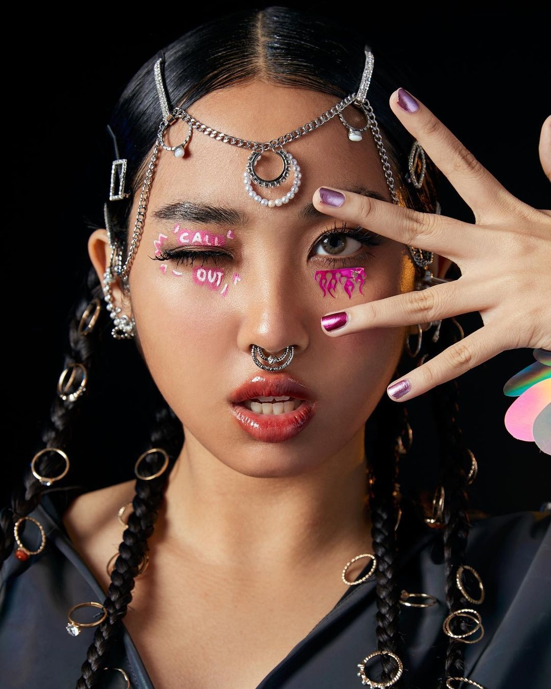 nu rapper rap bang nhieu thu tieng anh 3