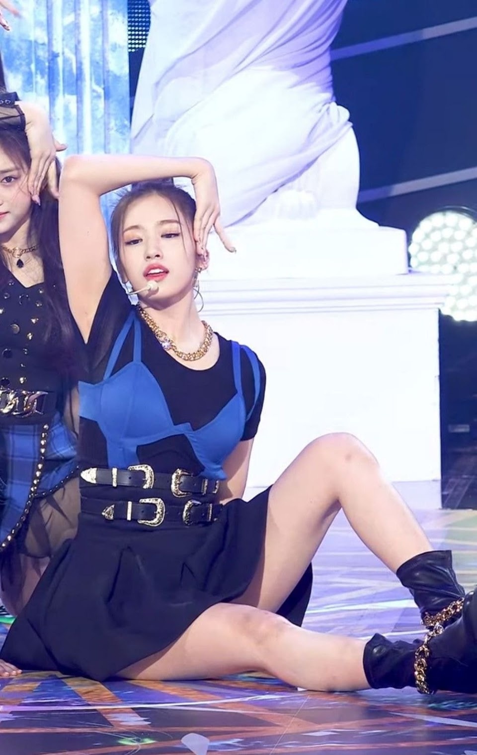 trang phục gây tranh cãi ảnh 10 trang phuc gay tranh cai anh 10