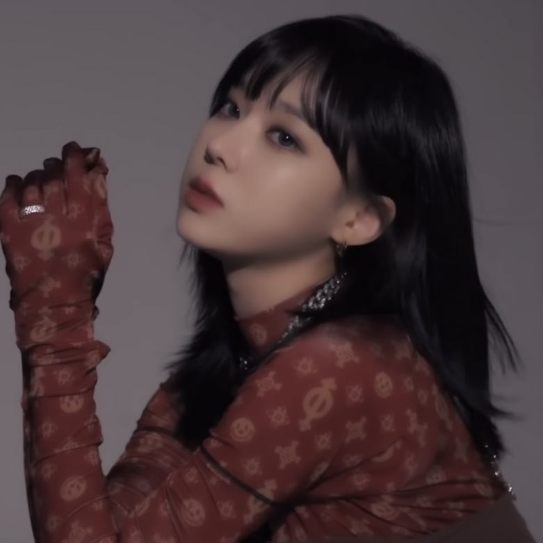 lời bài hát step back gây tranh cãi ảnh 3 loi bai hat step back gay tranh cai anh 3