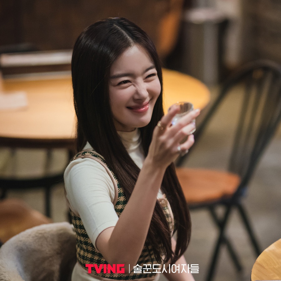 su gia tang cua canh uong ruou anh 1