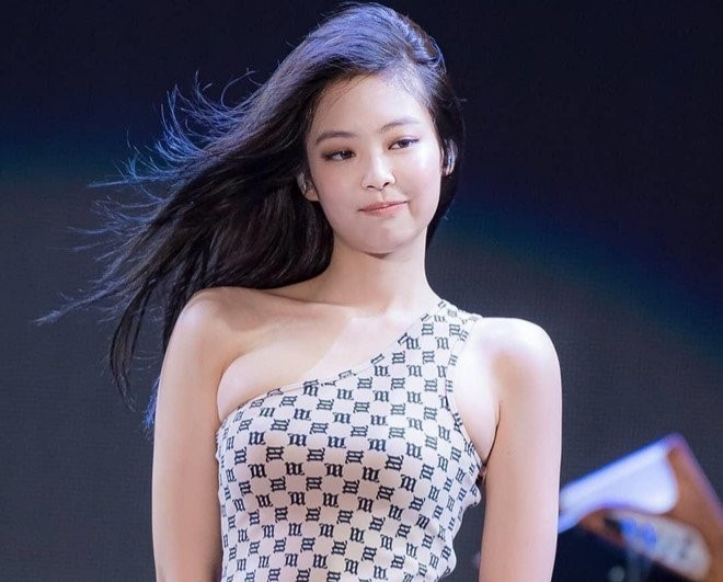 Jared Leto khen Jennie (BlackPink) hinh anh