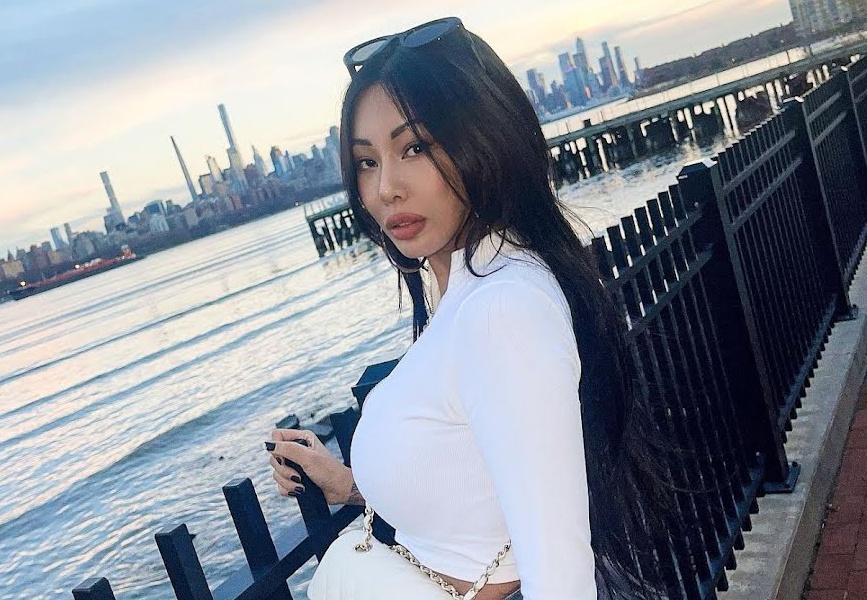 An tuong dau ve rapper Jessi hinh anh