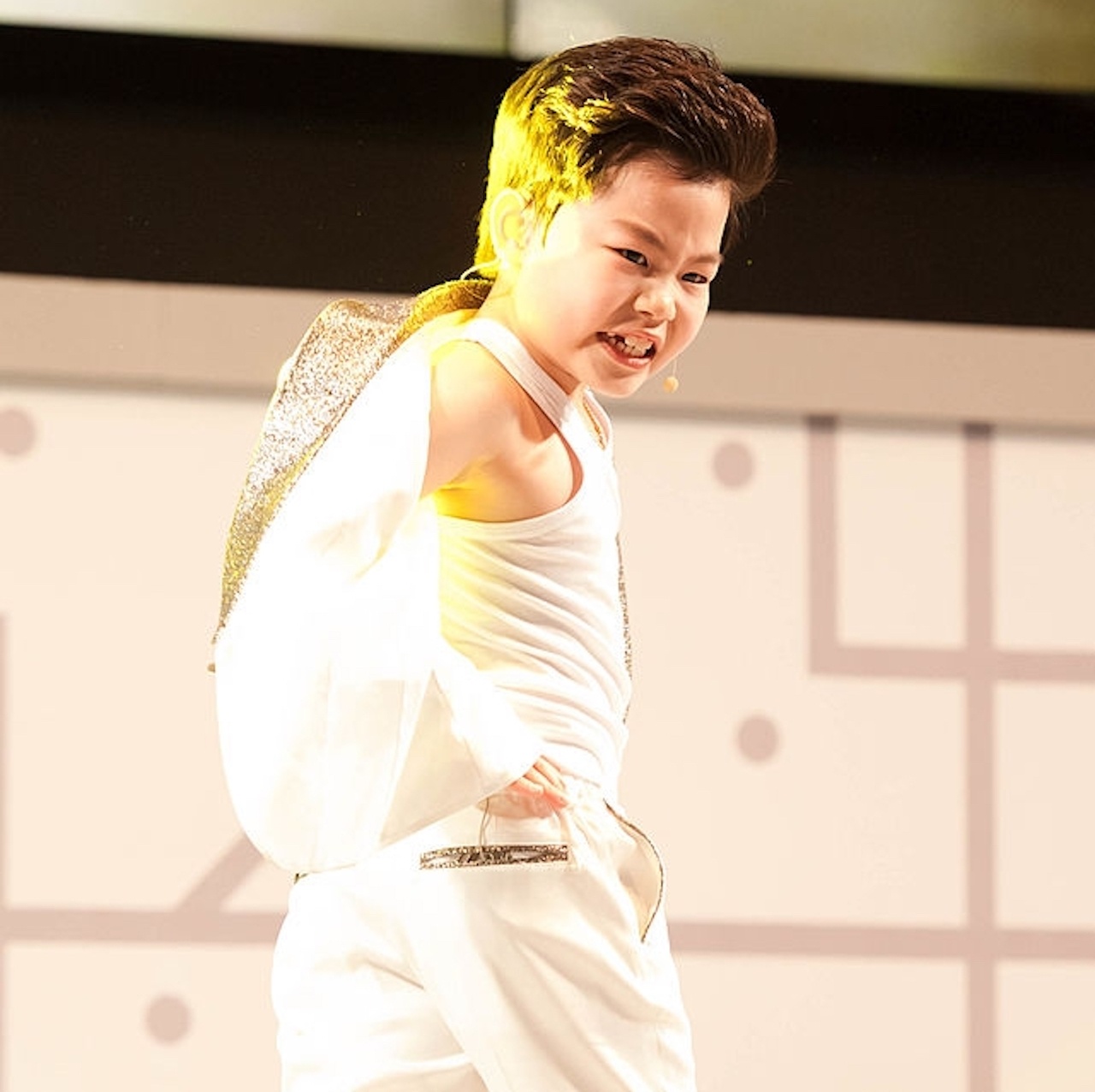 Hinh anh hien tai cua cau be goc Viet trong MV 'Gangnam Style' cua PSY hinh anh