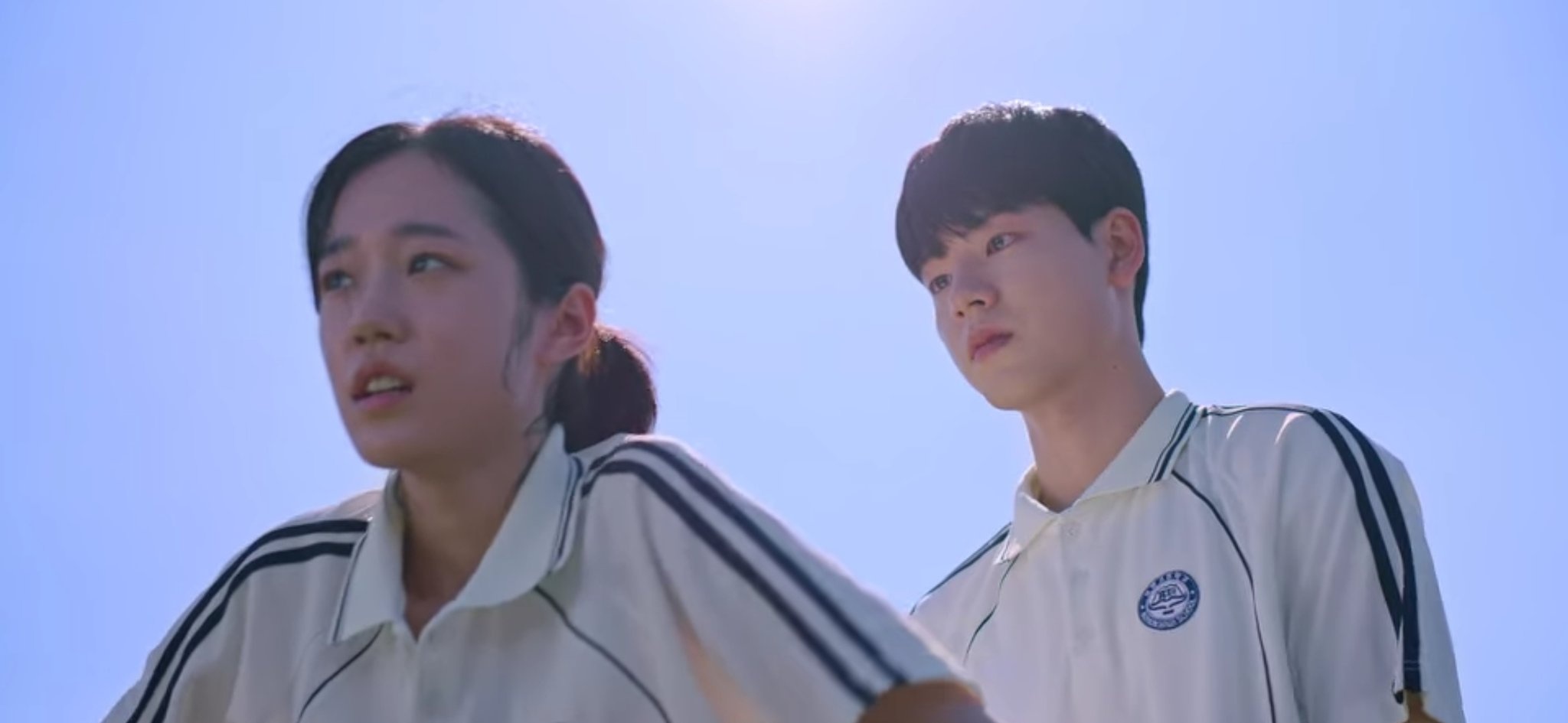 tre vi thanh nien mang thai trong our blues anh 15