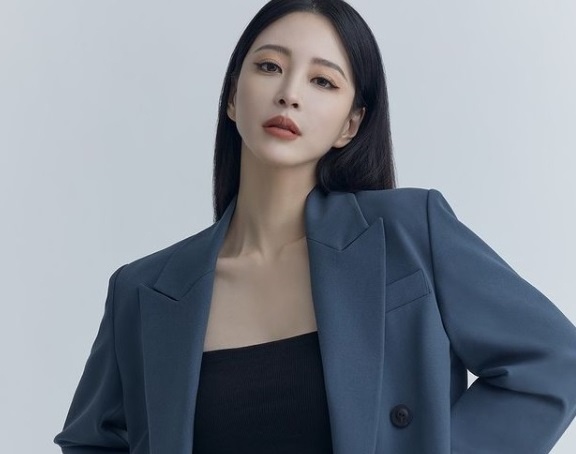 Han Ye Seul bi chi trich vi vi pham quy tac o diem du lich hinh anh