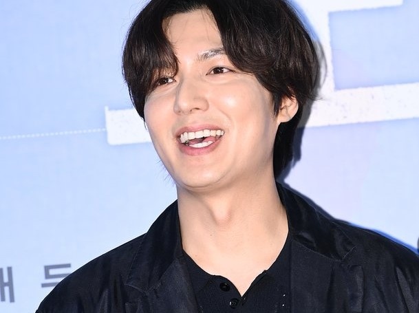 Dan sao hang dau du buoi cong chieu VIP cua 'Broker' hinh anh