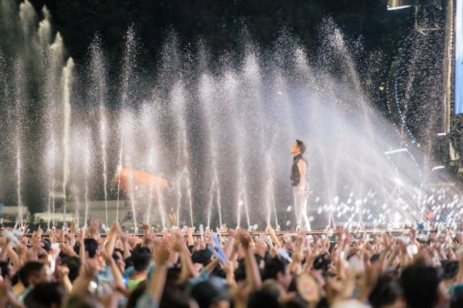 concert psy bị chỉ trích vì lãng phí nước ảnh 2 concert psy bi chi trich vi lang phi nuoc anh 2