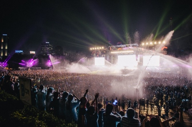 concert psy bị chỉ trích vì lãng phí nước ảnh 1 concert psy bi chi trich vi lang phi nuoc anh 1