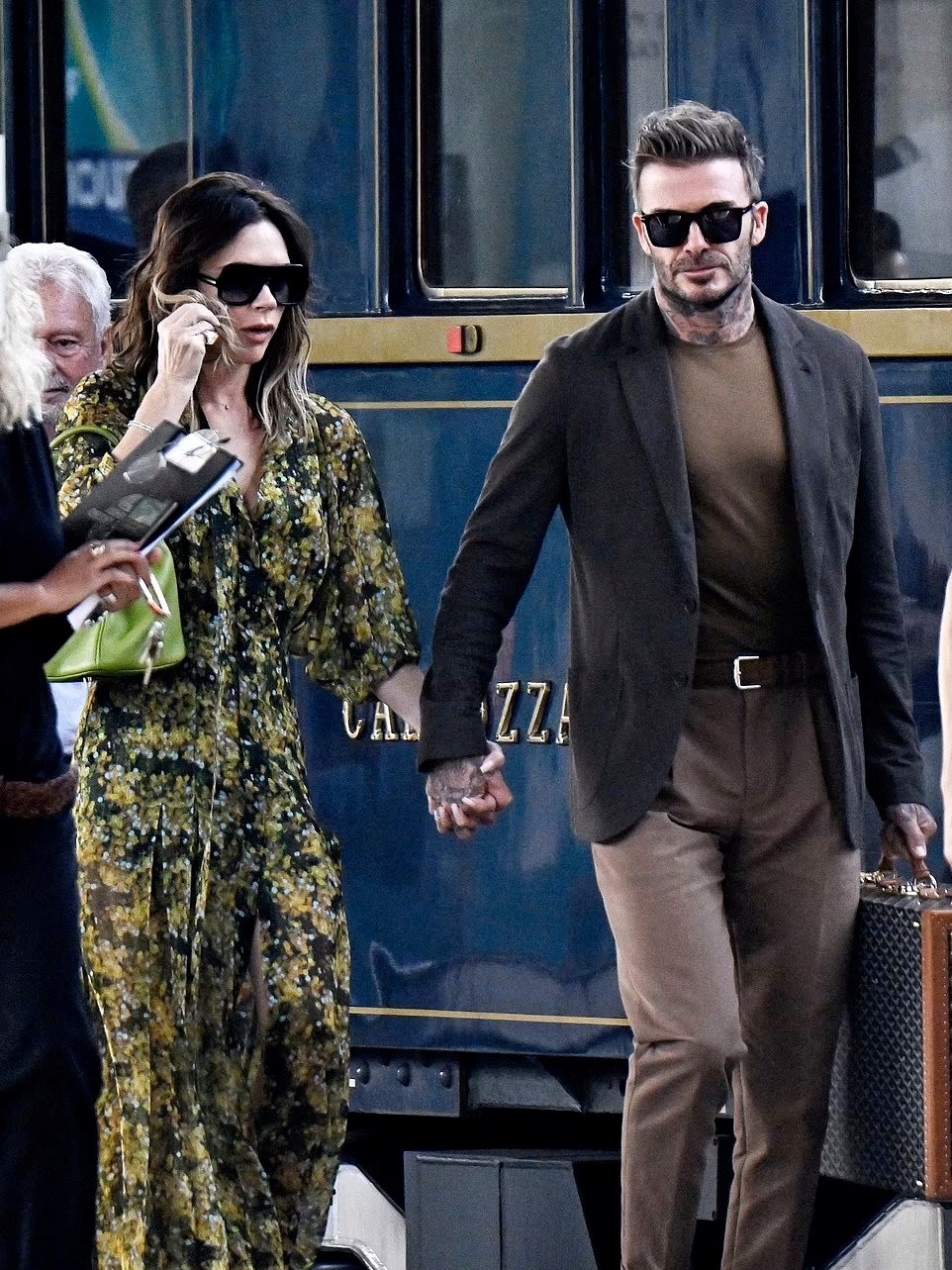 vợ chồng beckham kỷ niệm 23 năm cưới ảnh 2 vo chong beckham ky niem 23 nam cuoi anh 2