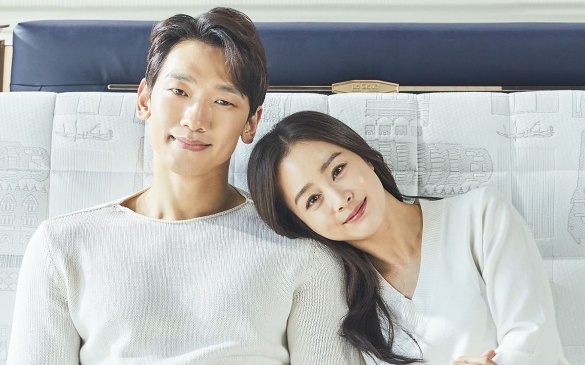 Phan ung cua Kim Tae Hee truoc tin Bi Rain ngoai tinh hinh anh