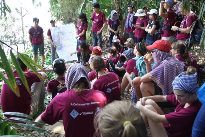 Ban tre My den mien Tay hoc bien doi khi hau hinh anh