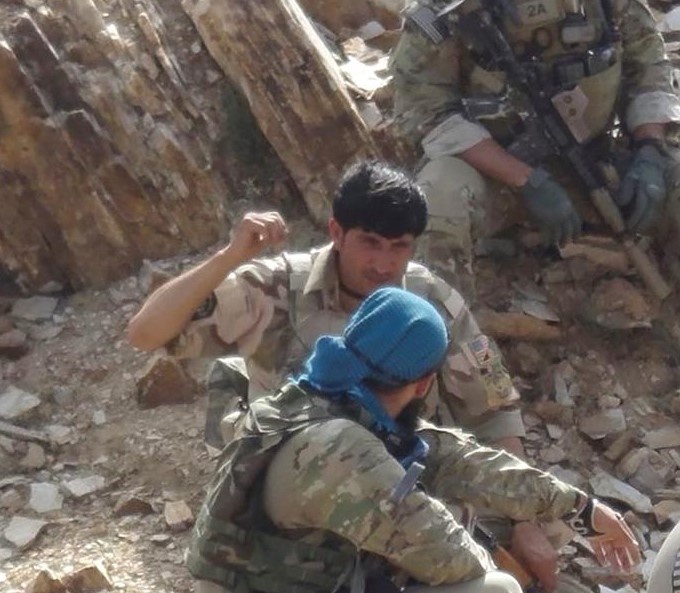 giai cuu canh sat Afghanistan anh 1