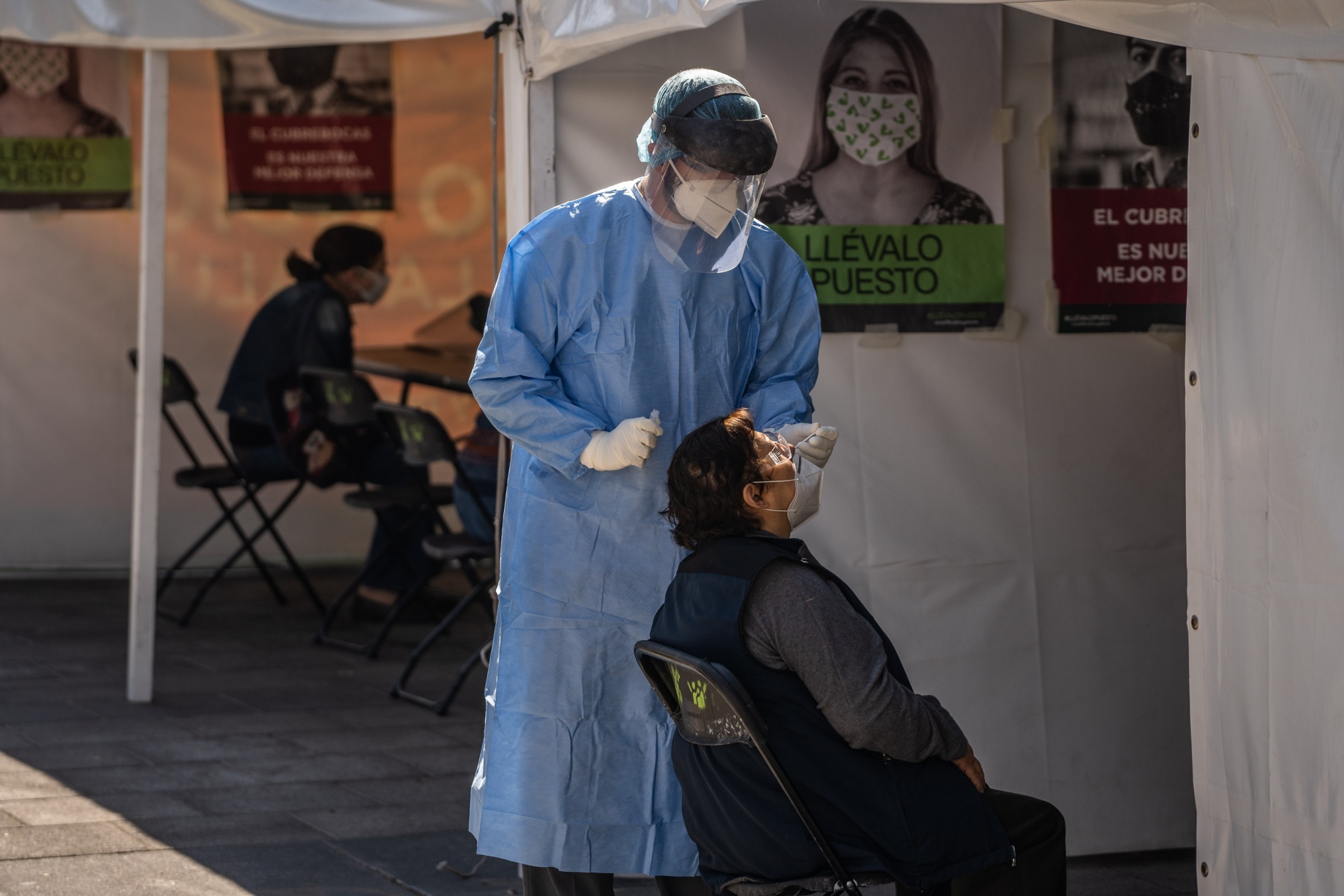 Sau 6 thang, Mexico co hon 1.000 ca mac Covid-19 tu vong trong ngay hinh anh