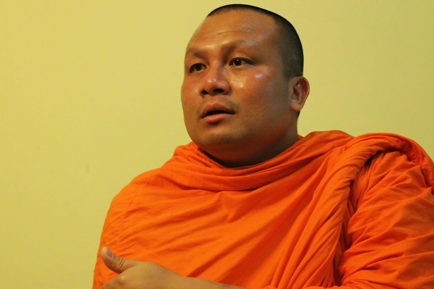 Hai nha su Thai Lan bi chi trich vi livestream hinh anh